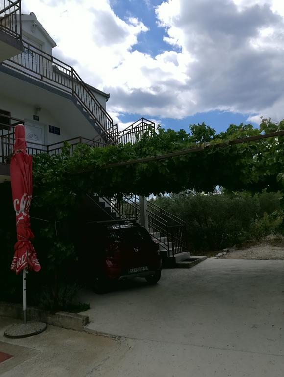 Apartments Vrvilo Rogoznica  Buitenkant foto